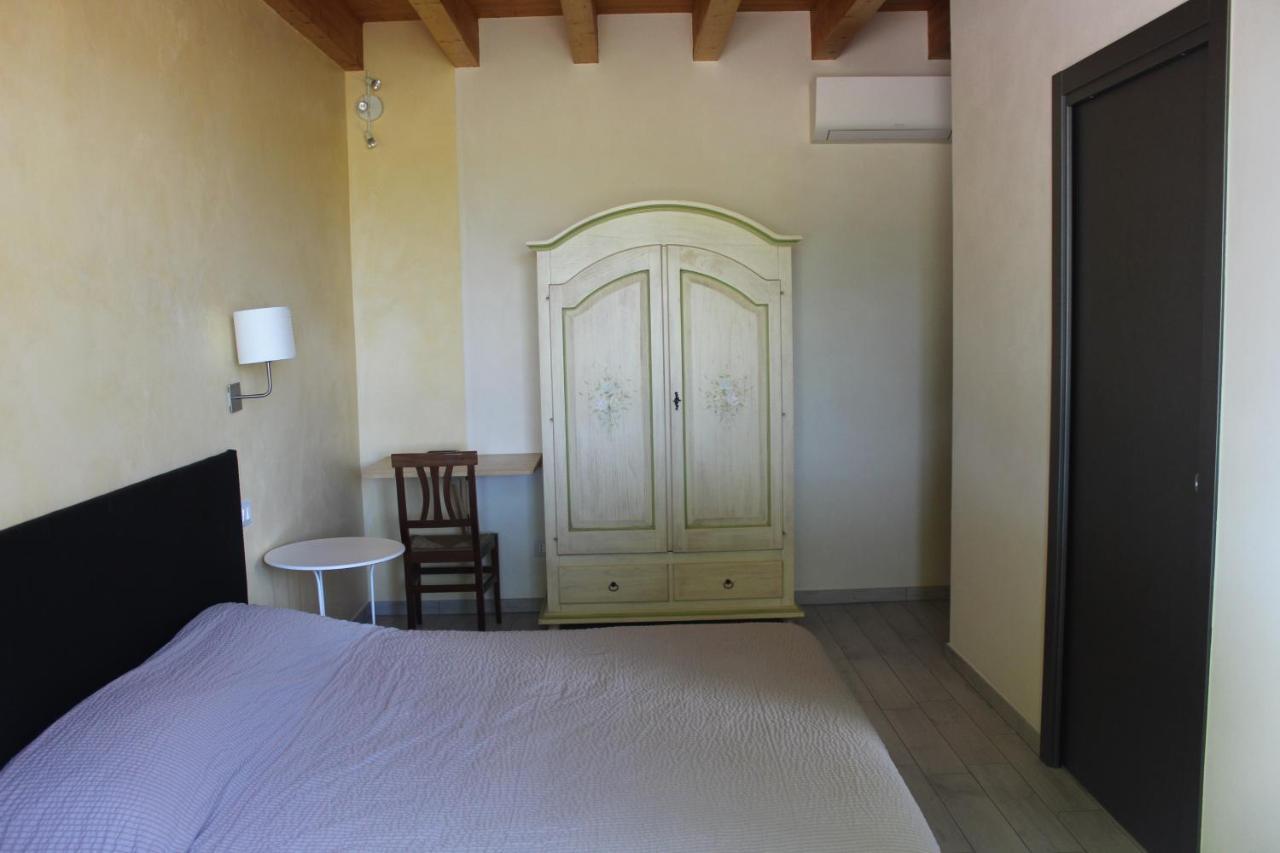 B&B Ai Prati Lesignana Экстерьер фото